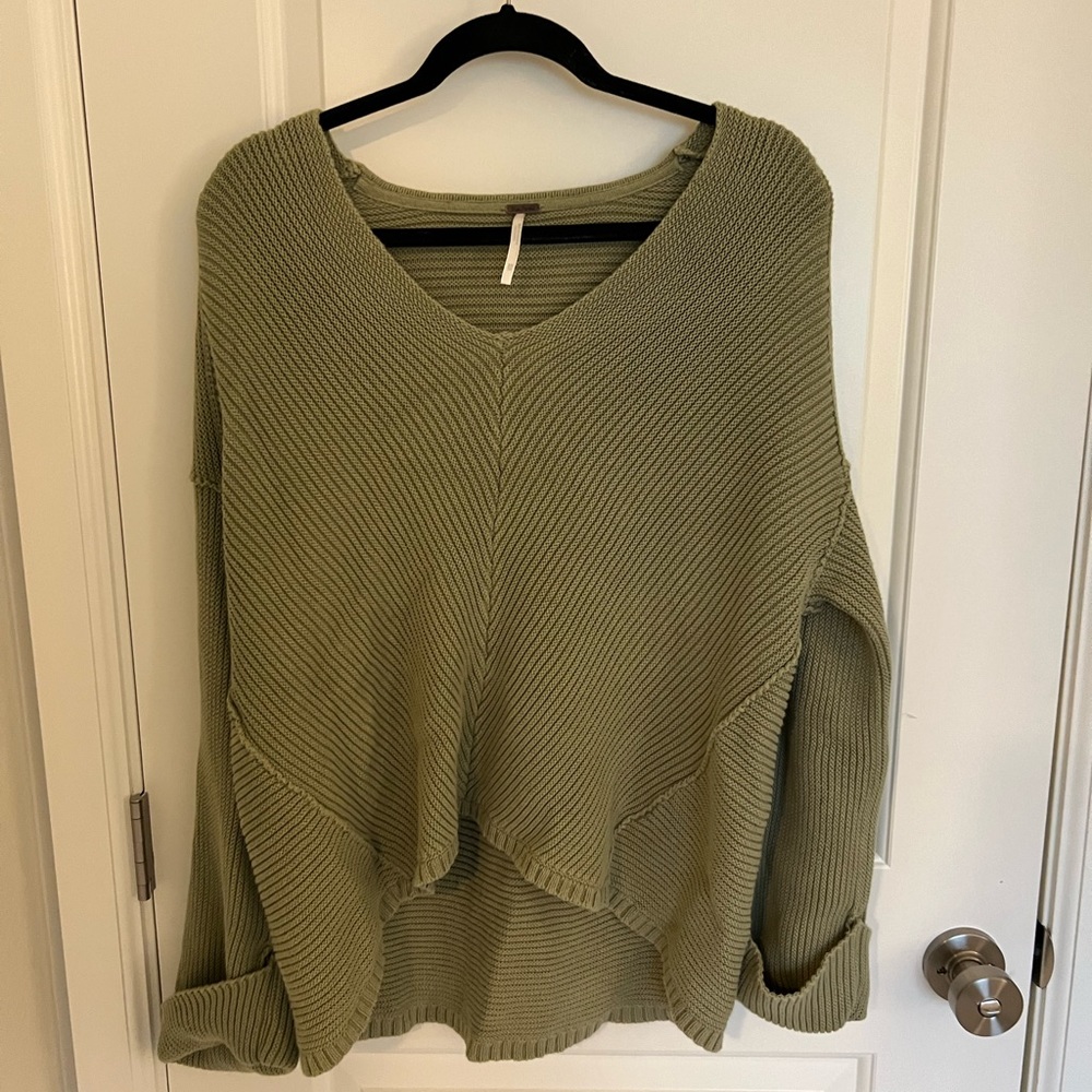 Free people green v neck sweater